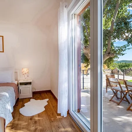 Mara Sibenik